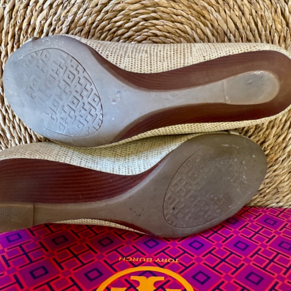 Tory Burch - Mini Miller Open Toe 65mm Wedge - Color Trench Tan - Size 6 - Picture 10 of 11